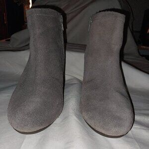 Vionic Women’s Parkwood Paloma Ankle Boot Griege Suede Size (8.5)